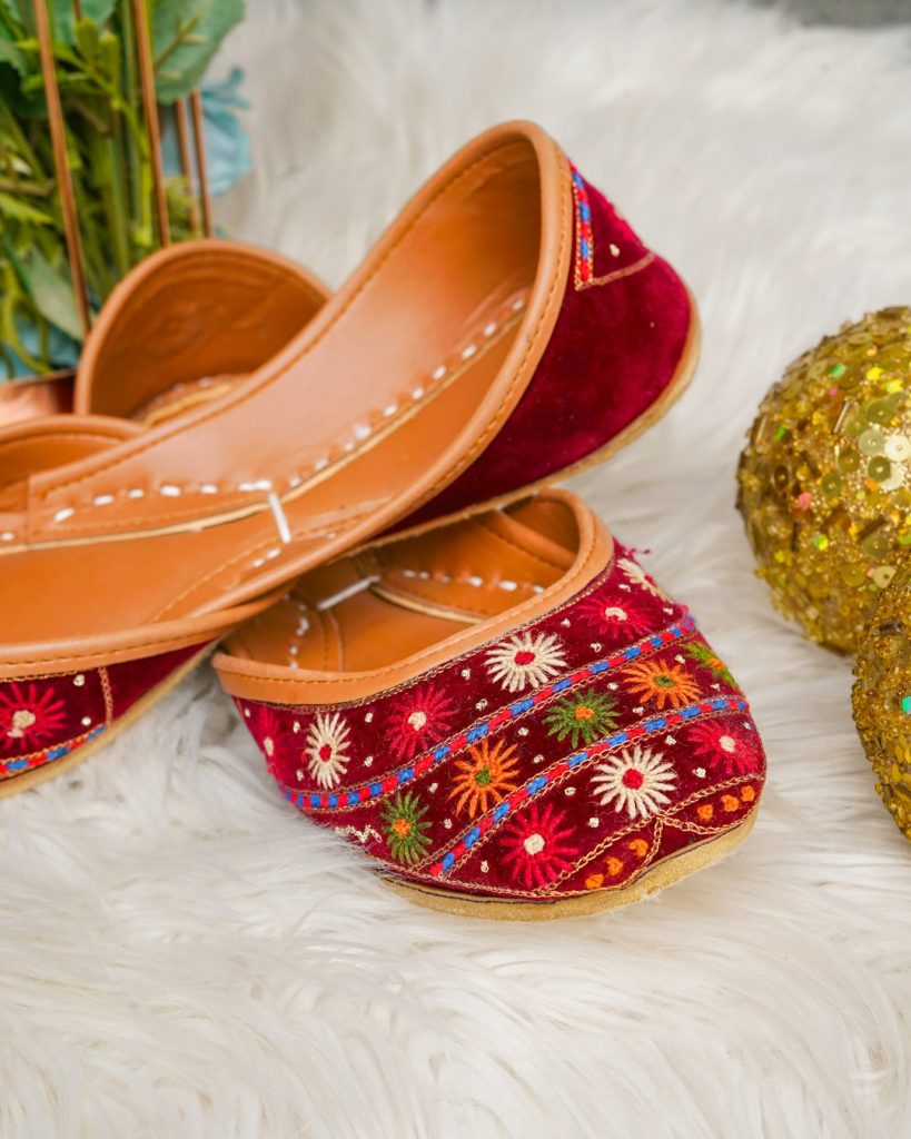 Embroidered red velvet juttis, ethnic footwear
